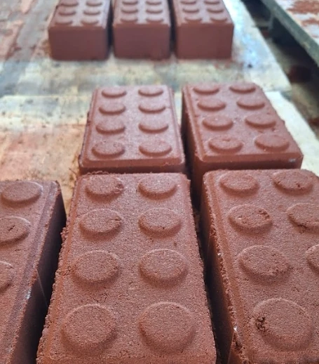 38fd8fbd-651f-4556-a501-516c33b7250d (1)