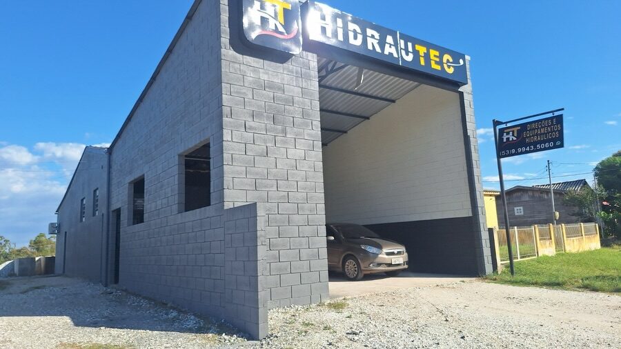 Instagram post from arcanpisoseblocos. This post is in position 0.