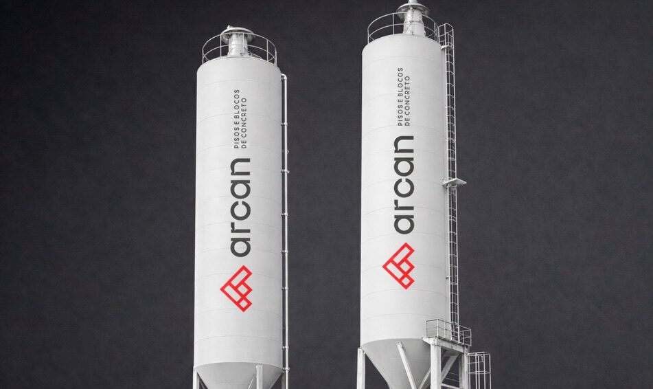 Instagram post from arcanpisoseblocos. This post is in position 2.